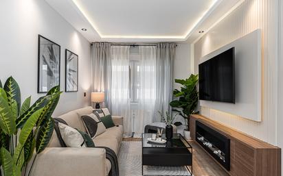 Living room of Flat for sale in  Madrid Capital  with Air Conditioner