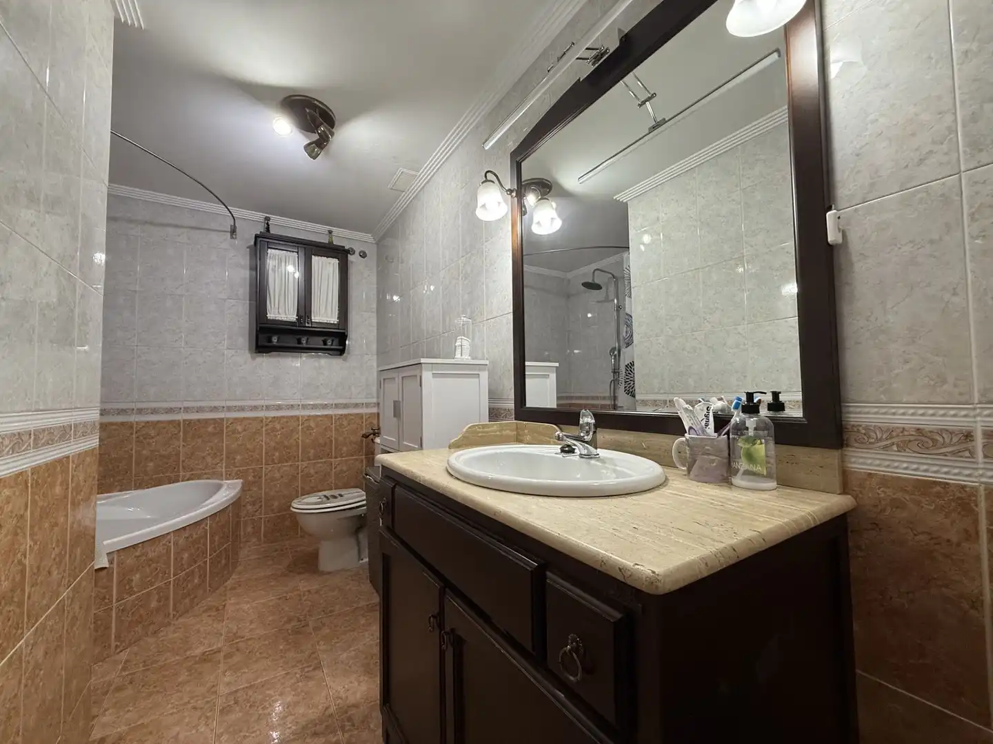 Baño de Casa adosada en venta en Aljaraque con Aire acondicionado