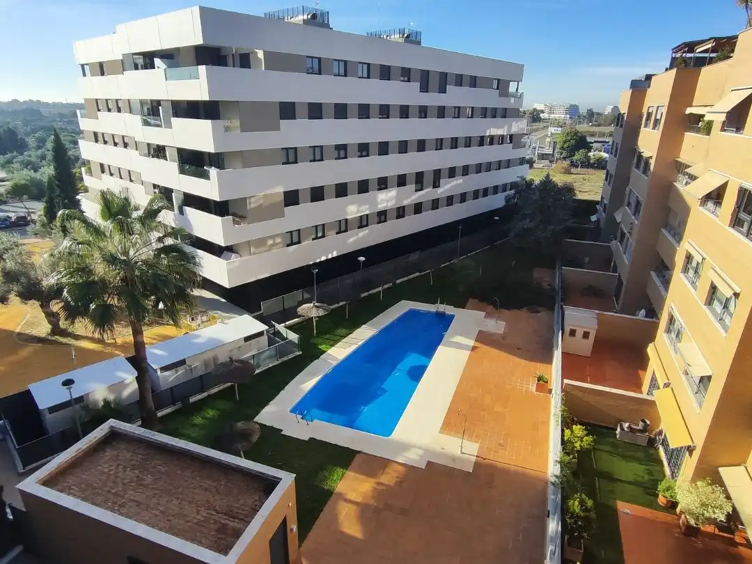 Piscina de Àtic en venda en Mairena del Aljarafe amb Aire condicionat, Terrassa i Balcó