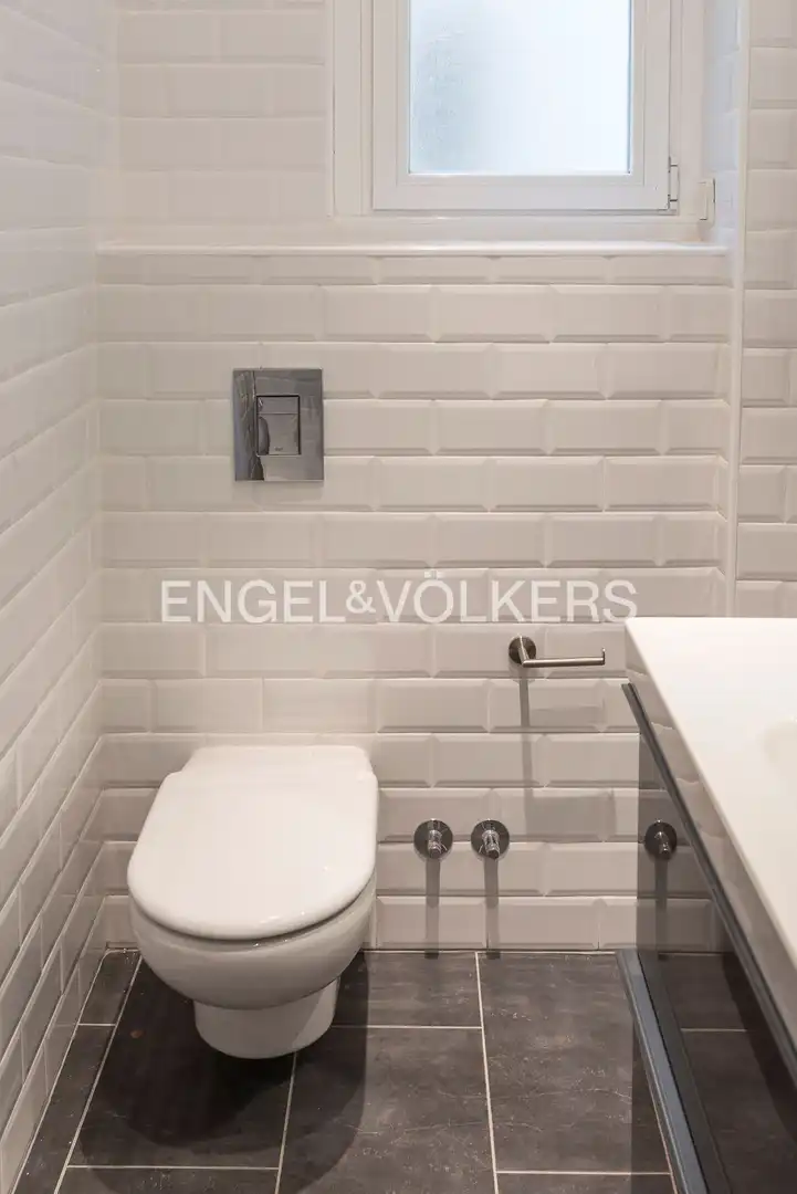 Badezimmer von Wohnung zur Miete in Madrid mit Klimaanlage, Heizung und Parkett