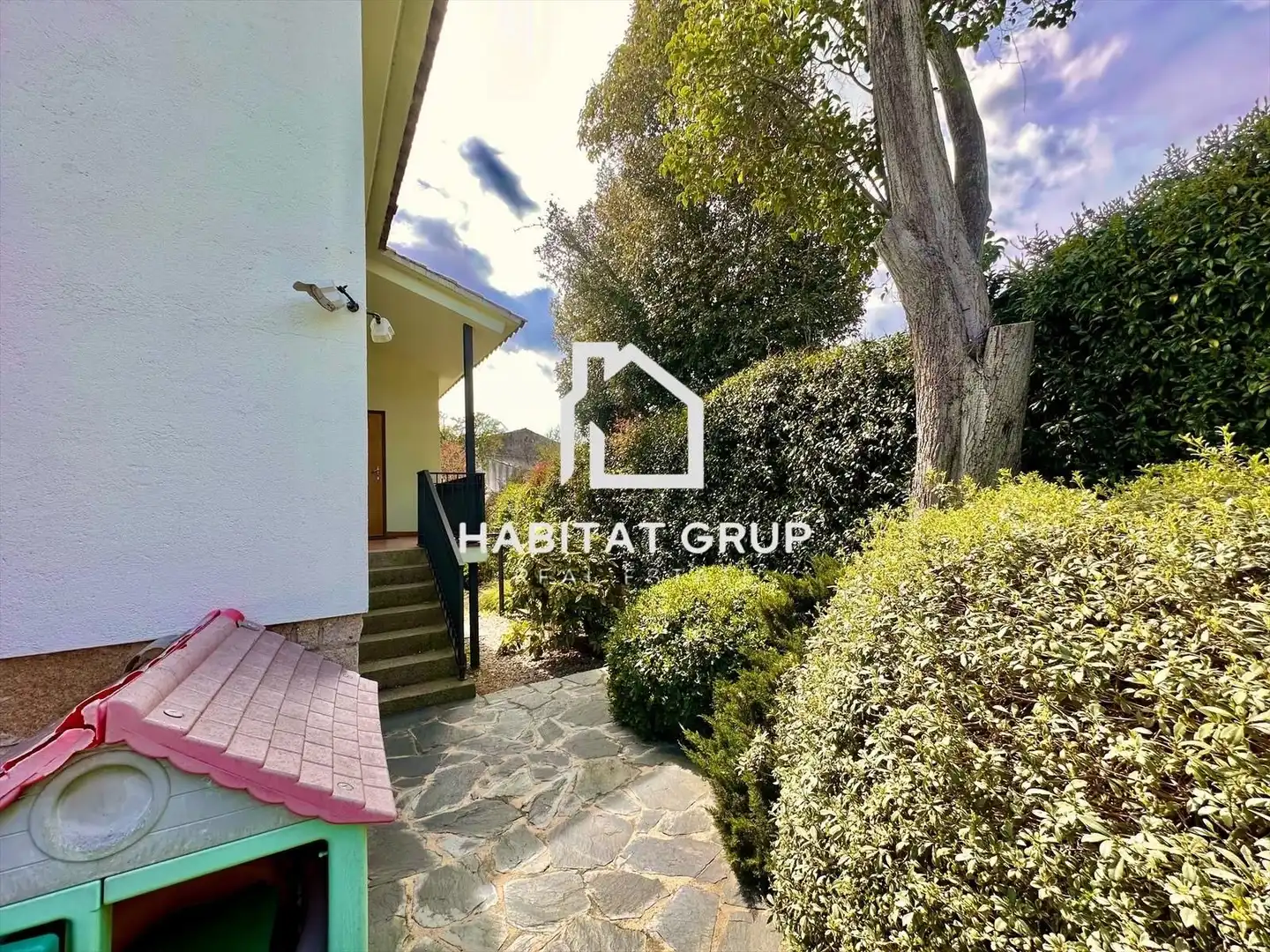 Vista exterior de Casa o xalet en venda en Santa Coloma de Farners amb Aire condicionat, Calefacció i Jardí privat