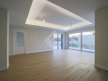 Adosado con piscina en venta en Moncloa - Aravaca