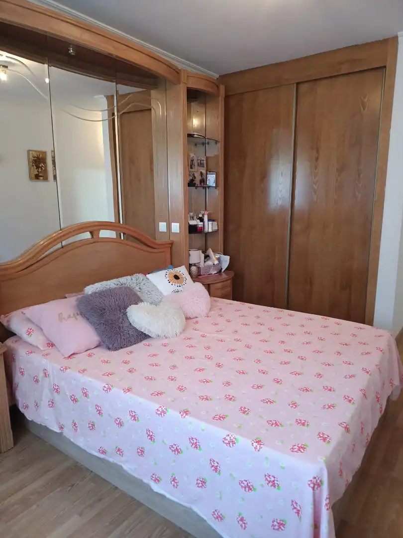 Habitación de Dúplex en venta en Parla con Aire acondicionado, Calefacción y Parquet