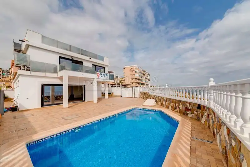 Chalet con terraza en venta en Playa de los Locos, imagen 2