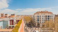 Außenansicht von Dachboden zum verkauf in Vilanova i la Geltrú mit Terrasse und Balkon