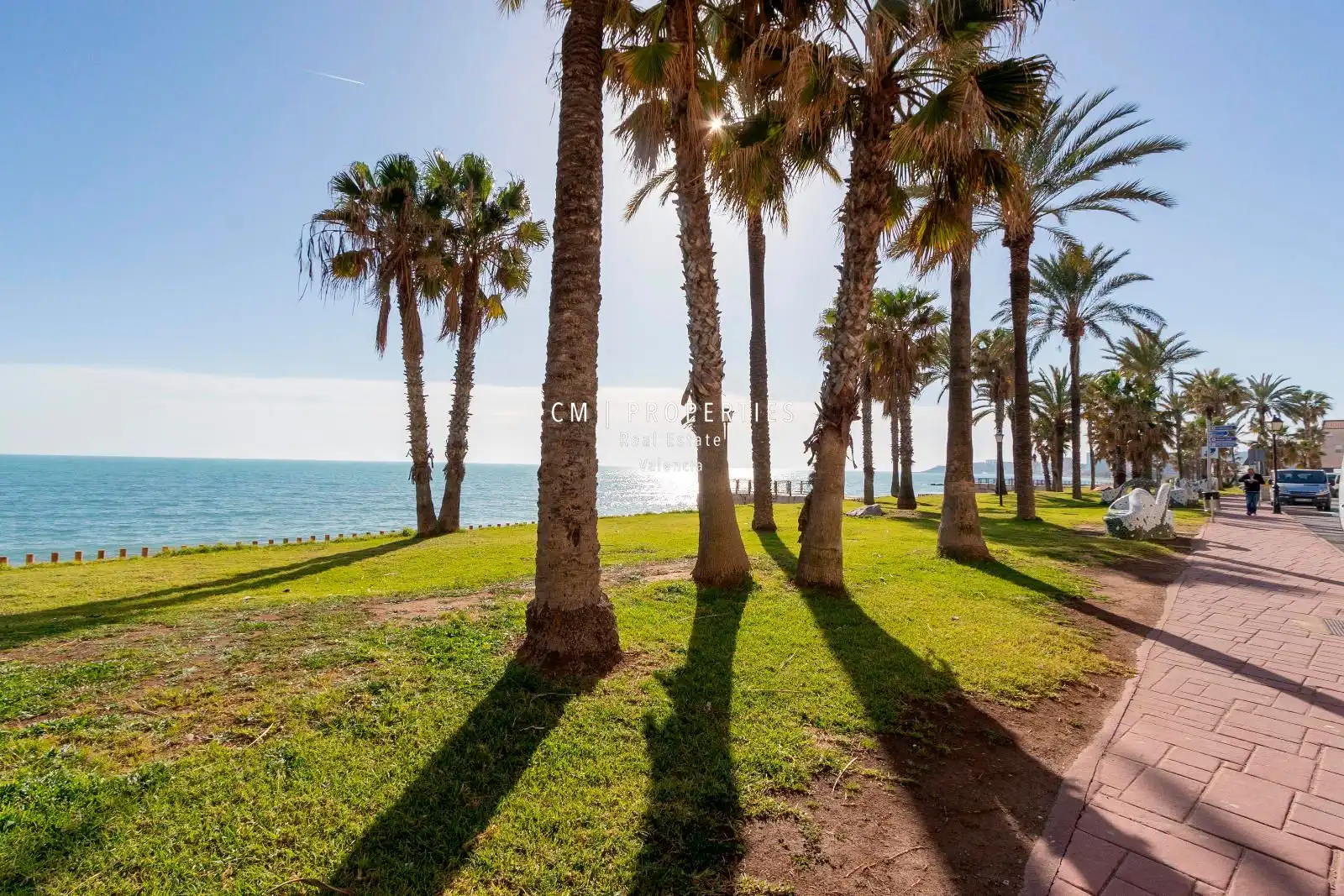 Vista exterior de Pis en venda en Oropesa del Mar / Orpesa amb Aire condicionat, Piscina i Moblat