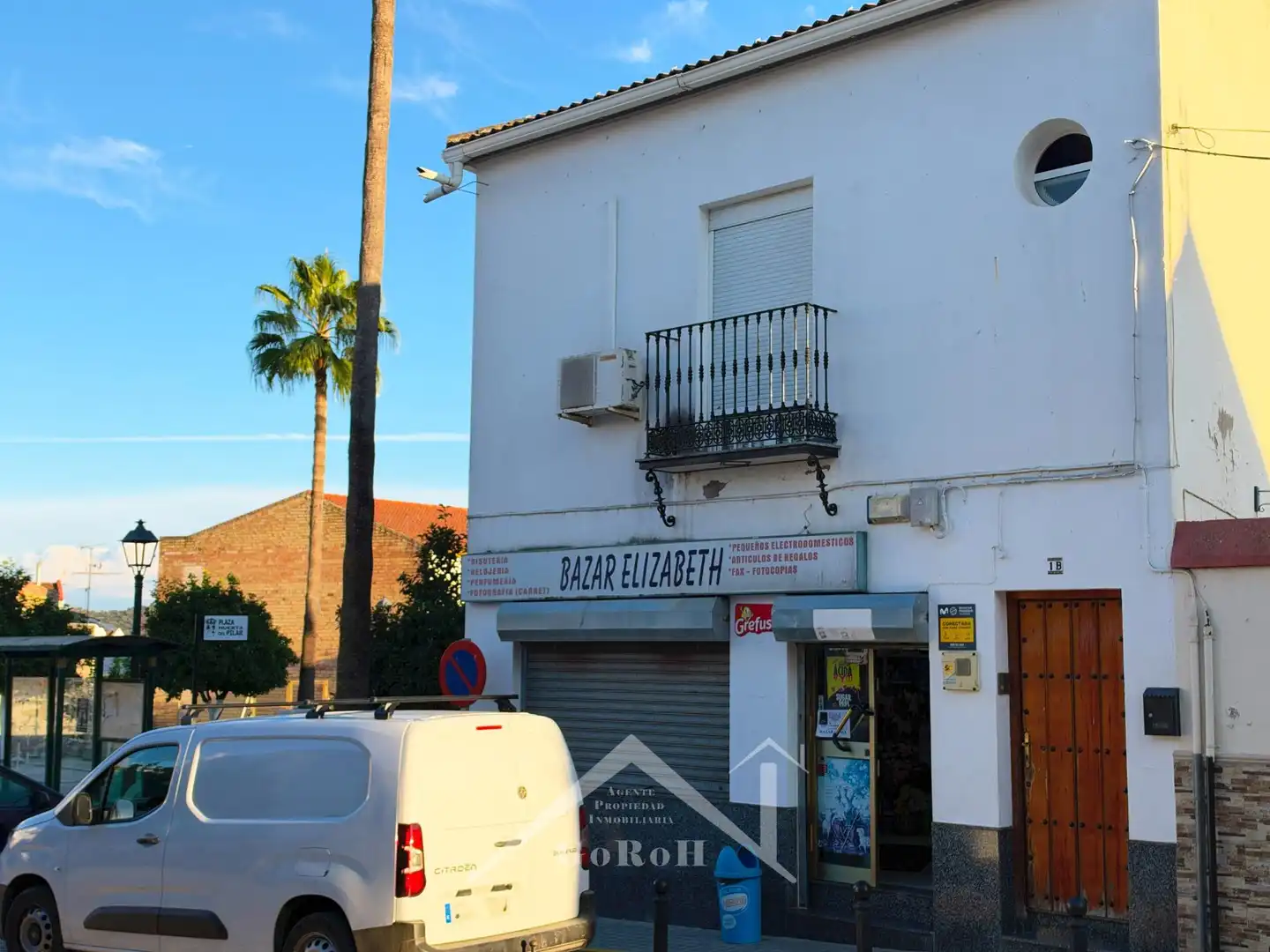 Edificio en venta en Almadén de la Plata, Sevilla