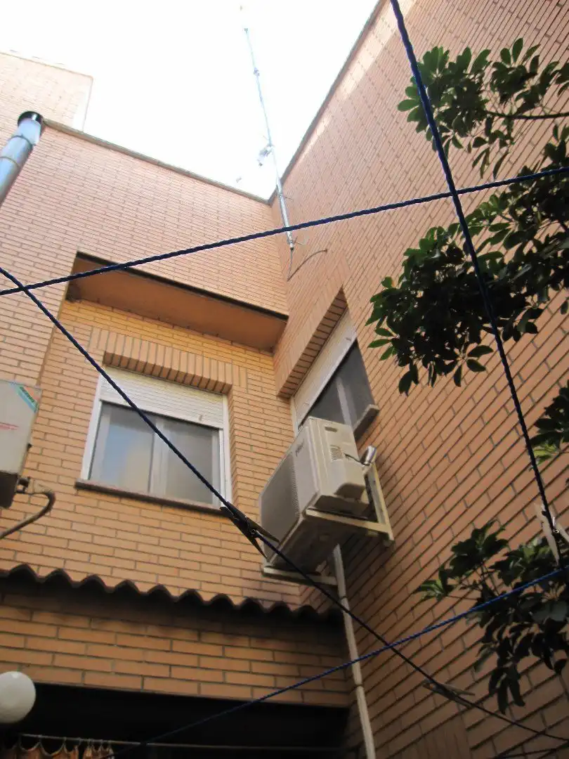 Vista exterior de Casa o xalet en venda en Ciudad Real amb Aire condicionat, Terrassa i Forn