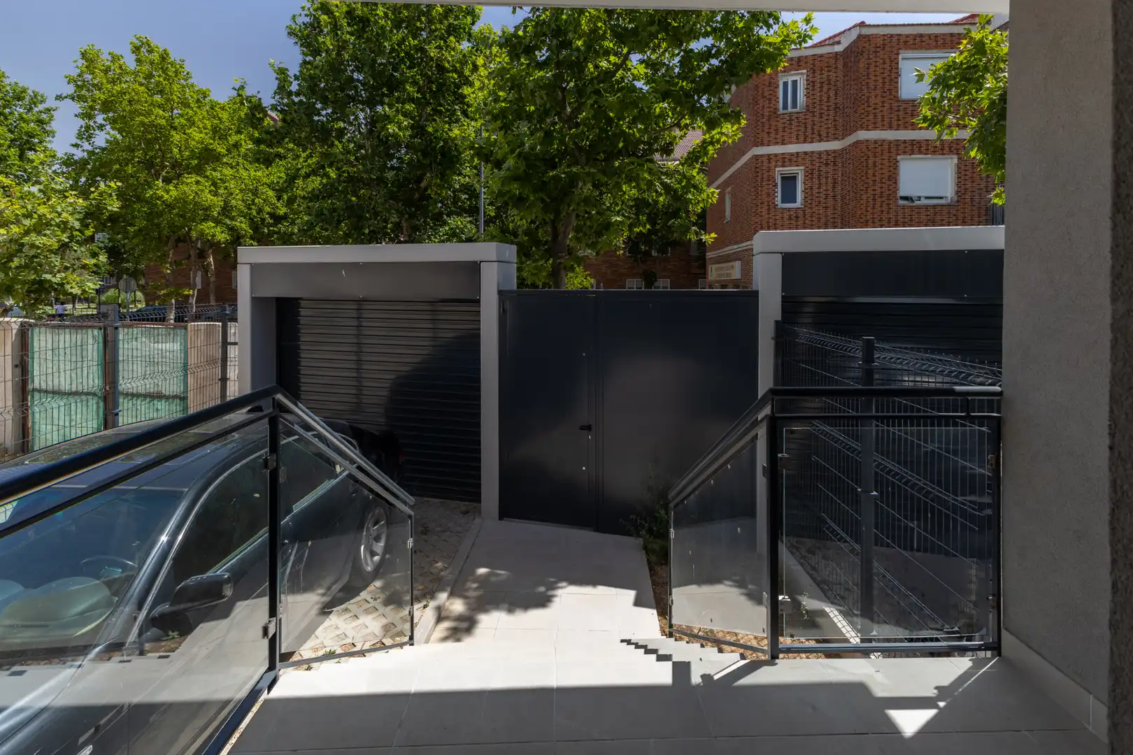 Vista exterior de Casa adosada en venda en Villanueva del Pardillo amb Aire condicionat, Jardí privat i Terrassa