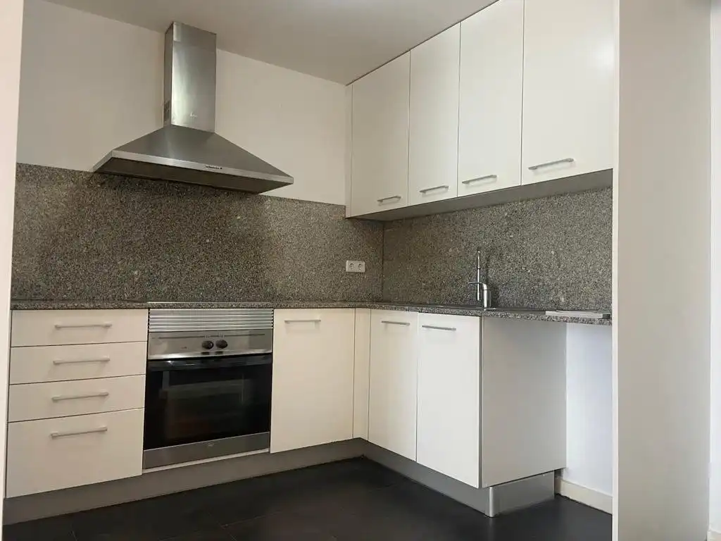 Flat with terrace to rent in Calle ALFONS MORE