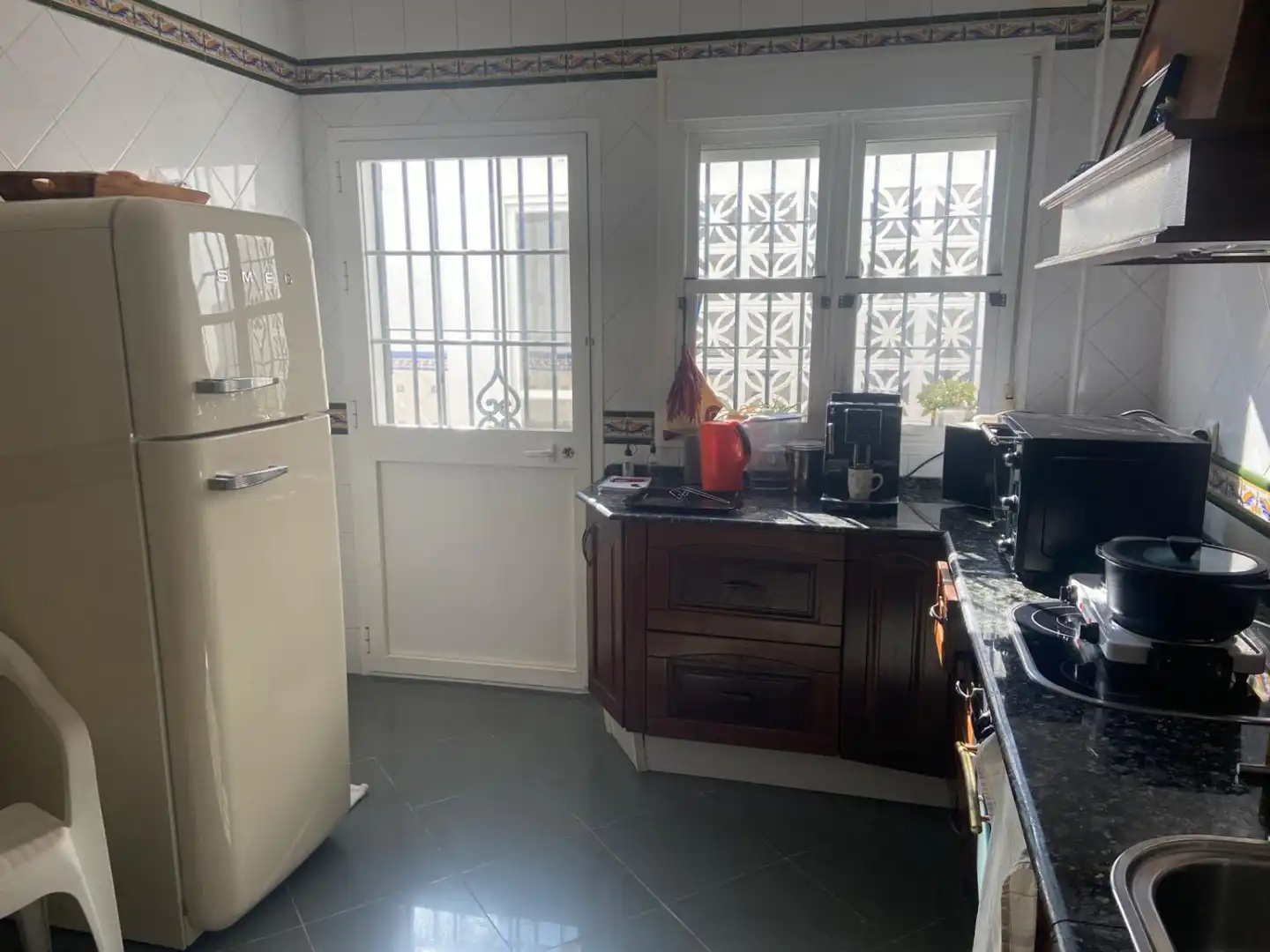 Cocina de Casa adosada en venta en Conil de la Frontera con Aire acondicionado, Terraza y Trastero