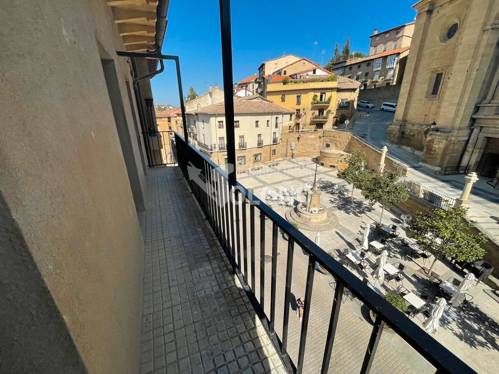 Außenansicht von Wohnungen zum verkauf in Labastida / Bastida mit Heizung, Terrasse und Abstellraum