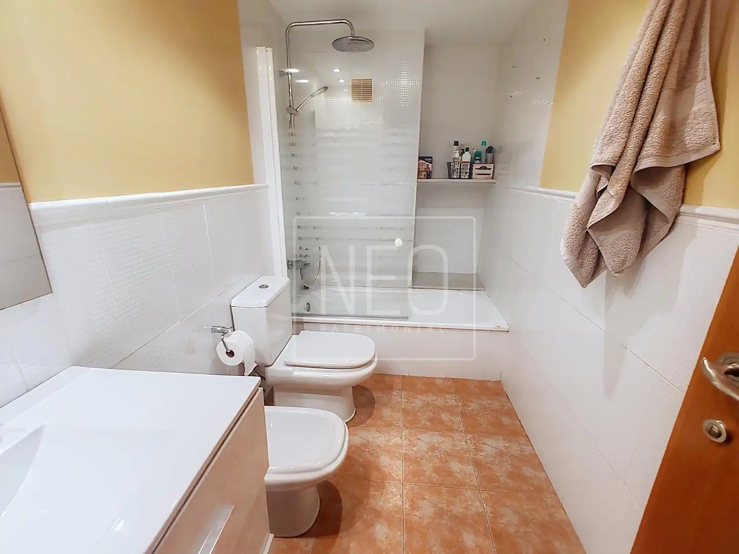 Baño de Piso en venta en Simat de la Valldigna con Aire acondicionado, Calefacción y Trastero
