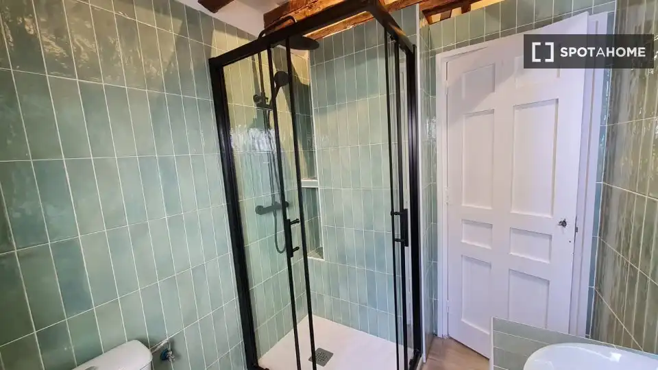 Room in Trafalgar