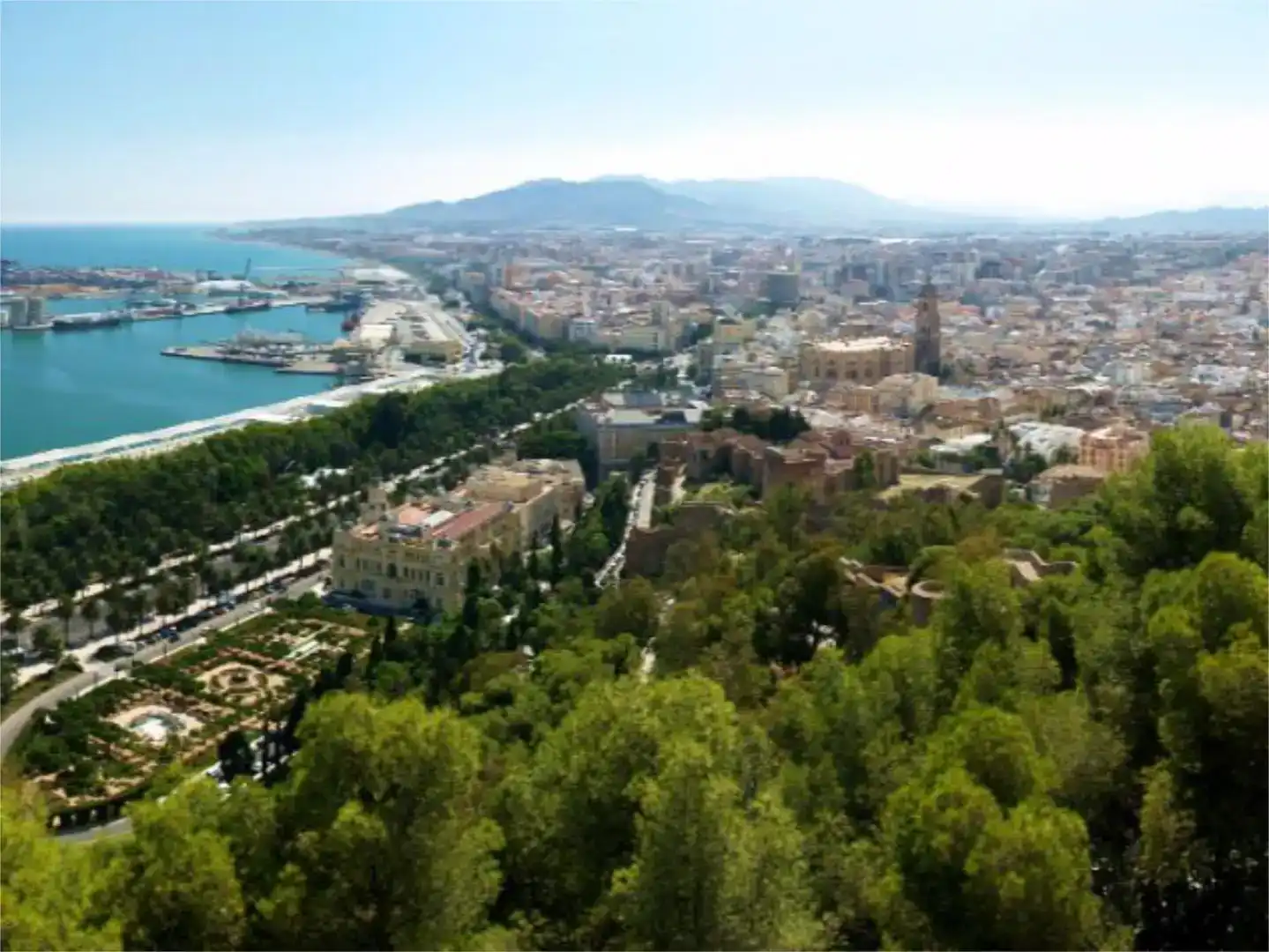 Vista exterior de Apartament de lloguer en Málaga Capital amb Aire condicionat i Balcó