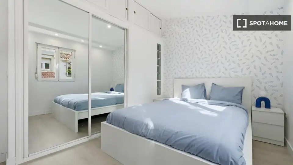 Room in Tres Olivos - Valverde