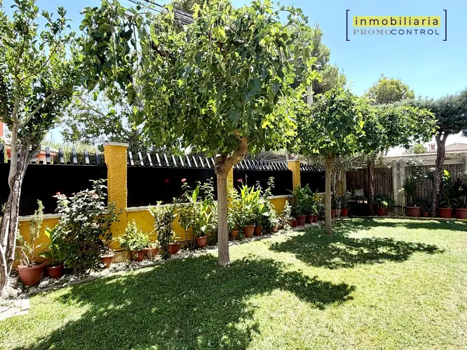 Jardí de Casa o xalet en venda en Zuera amb Aire condicionat, Calefacció i Jardí privat