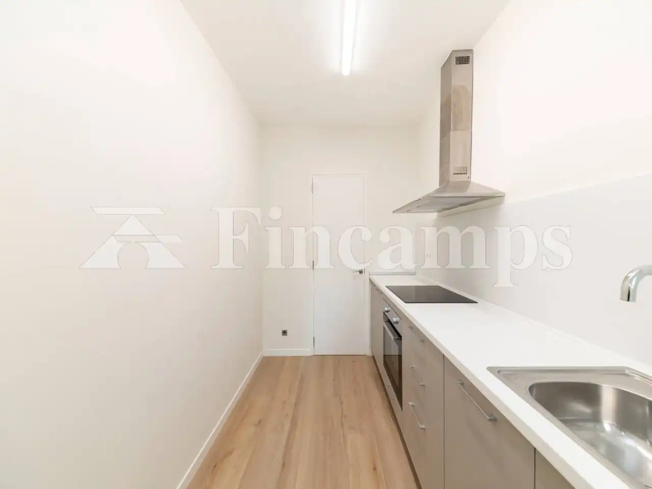 Cuina de Casa o xalet en venda en Castellar del Vallès amb Jardí privat, Parquet i Terrassa