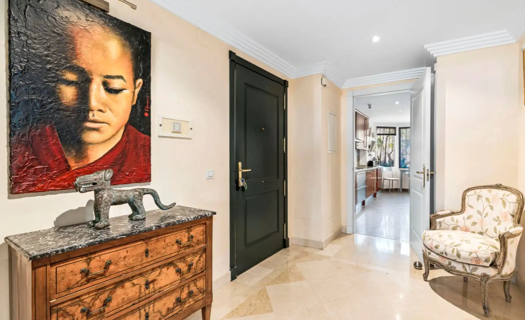 Home with pool for sale in Nueva Andalucía, imagen 7