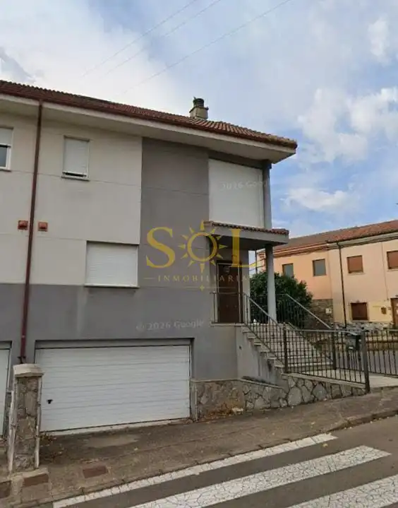 Vista exterior de Casa adosada en venta en Sariegos con Calefacción, Jardín privado y Terraza
