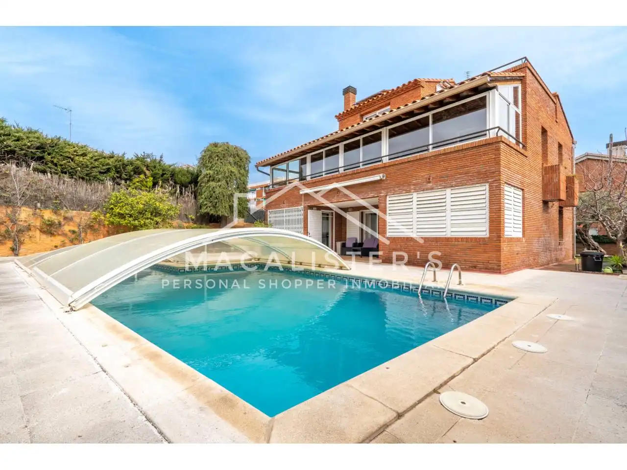 Exterior view of Houses for sale in El Masnou  with Heating, Private garden and Terrace
