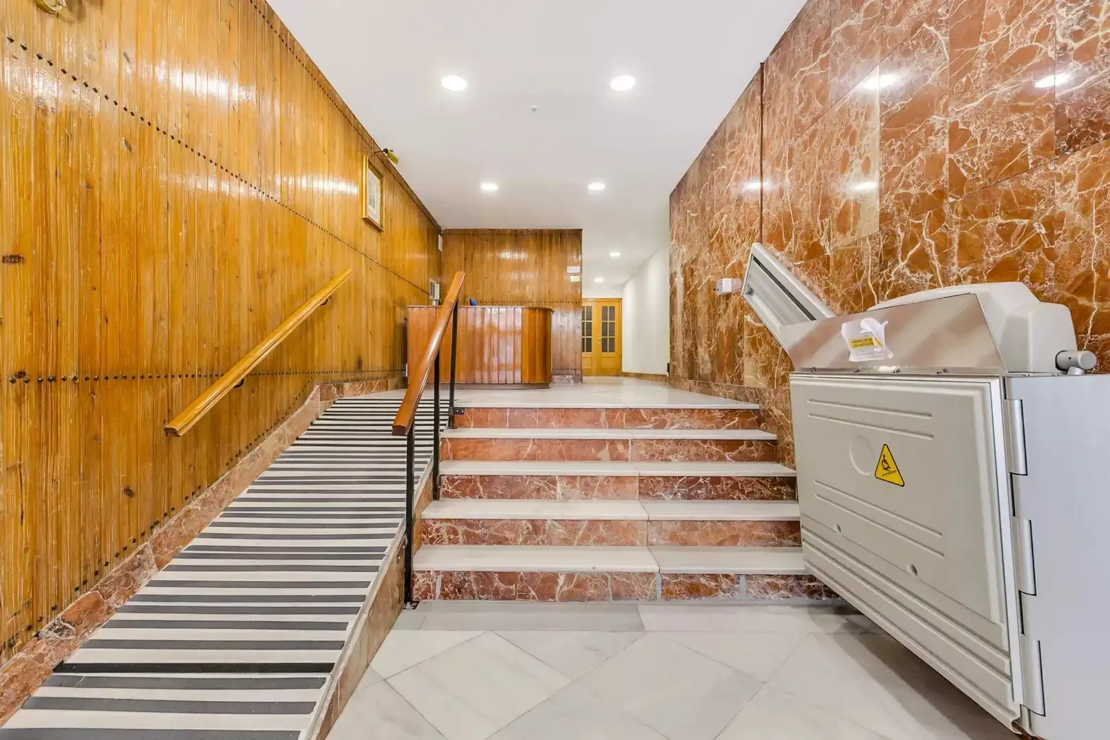Attic for sale in Guindalera
