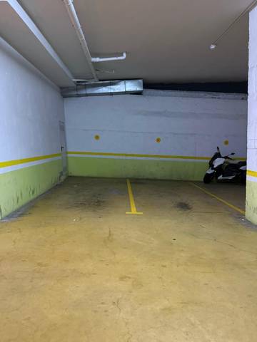 Garaje en Venta en Calle Calle de Manuel Gómez Moreno, 2 en Universidad