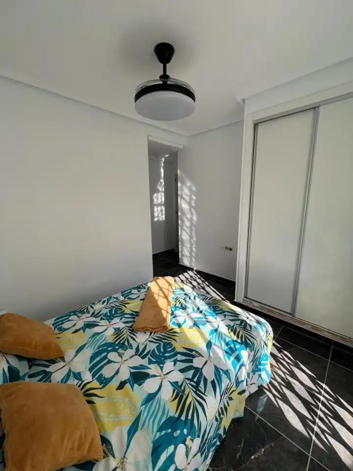 Schlafzimmer von Wohnung zur Miete in Madrid