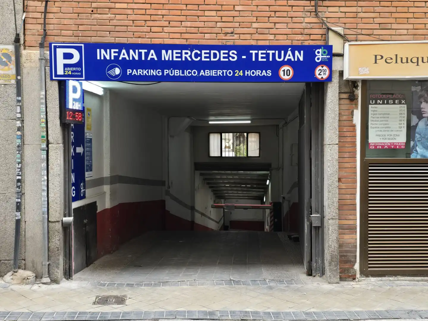 Parking of Garage for rent in Madrid  with Alarm