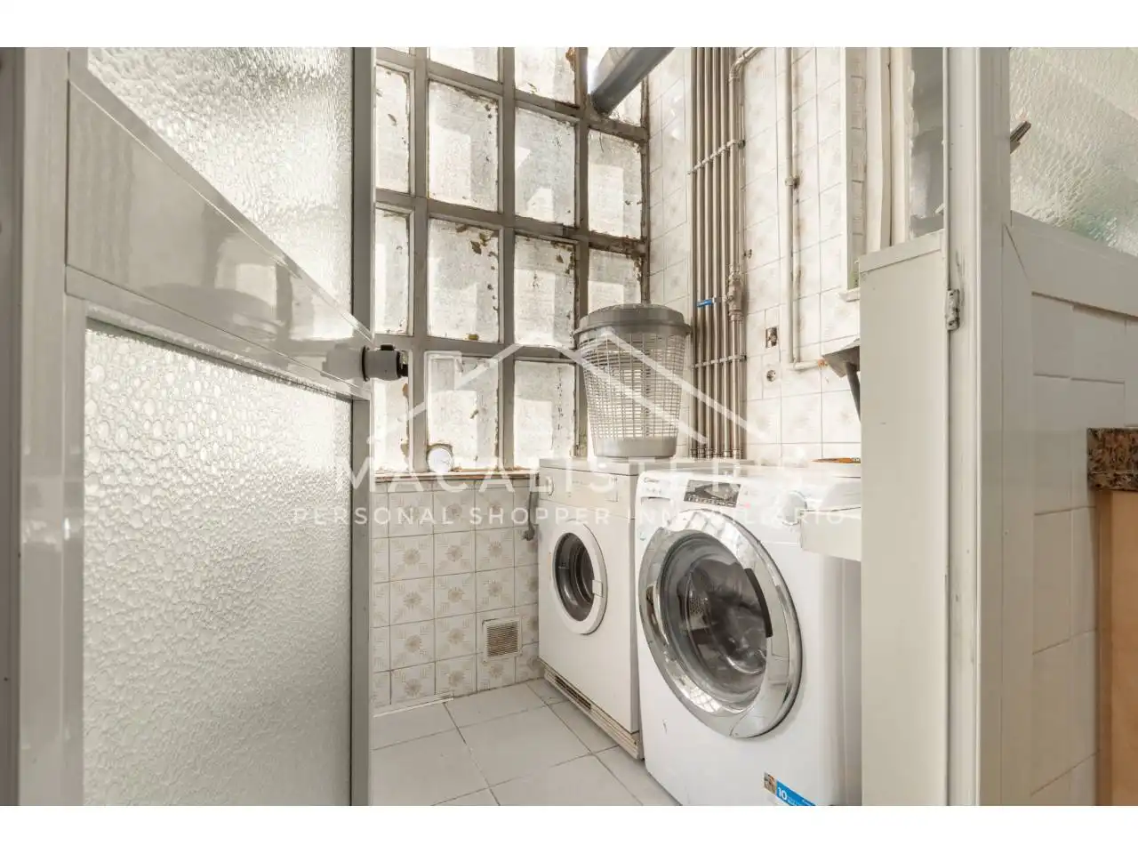Kitchen of Flat for sale in Barcelona  with Air Conditioner and Balcony