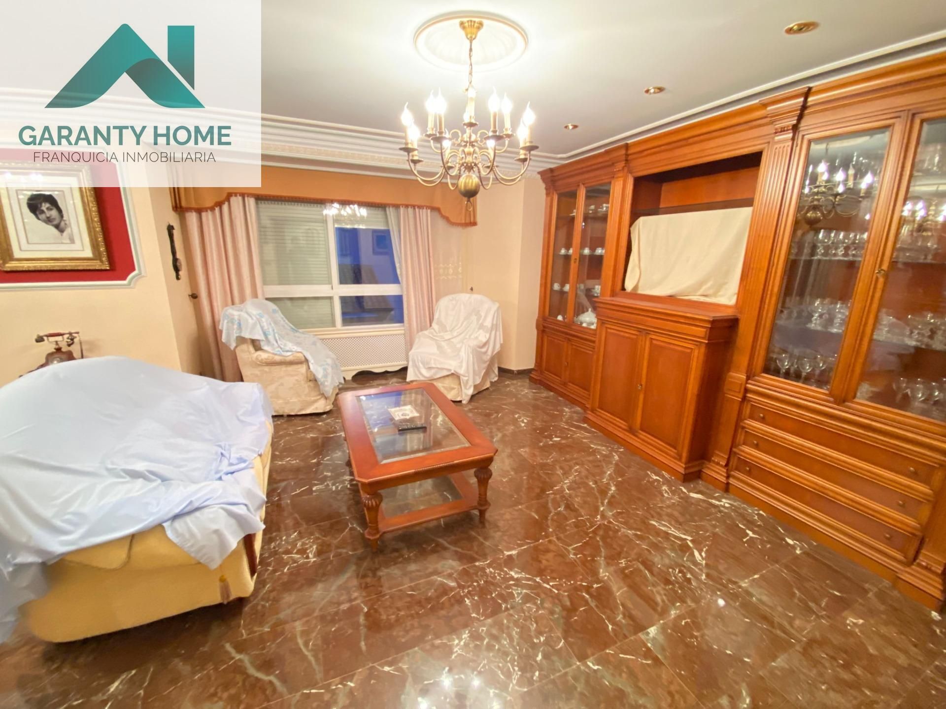 Sala de estar de Piso en venta en Martos con Aire acondicionado, Calefacción y Terraza