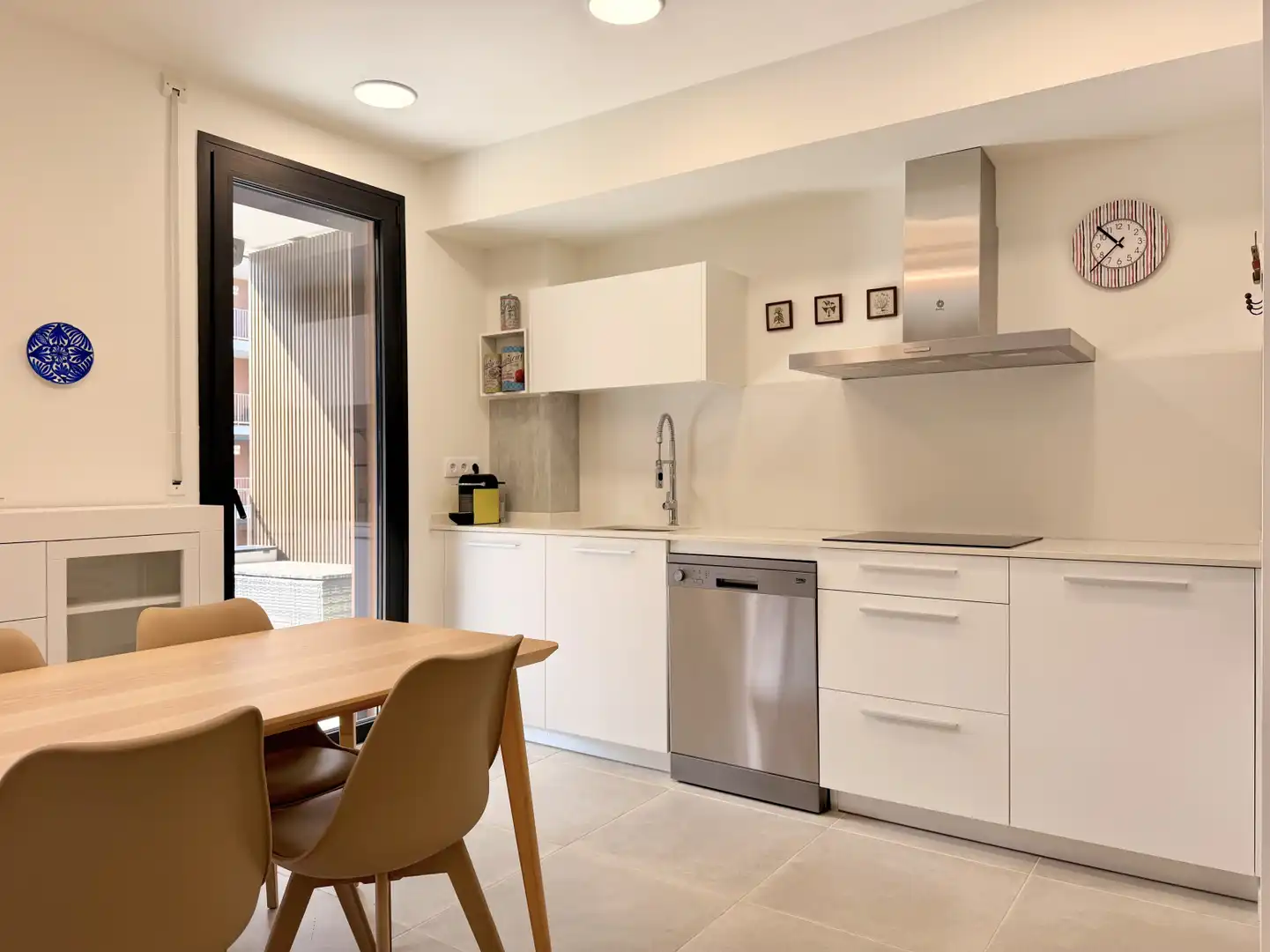 Küche von Wohnung zum Verkauf in Calafell mit Heizung, Privatgarten und Terrasse