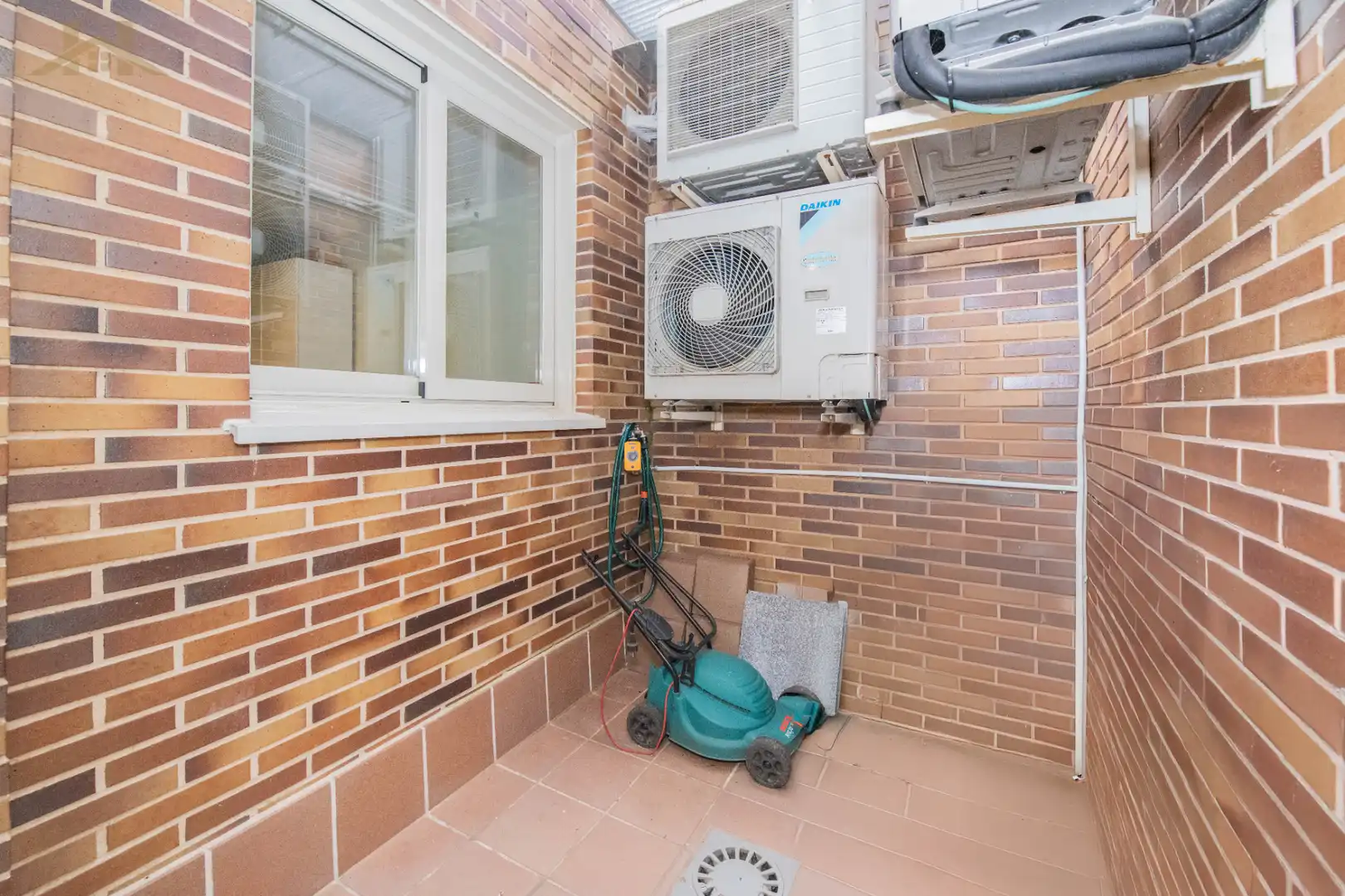 Dormitori de Casa adosada de lloguer en Boadilla del Monte amb Aire condicionat, Calefacció i Jardí privat