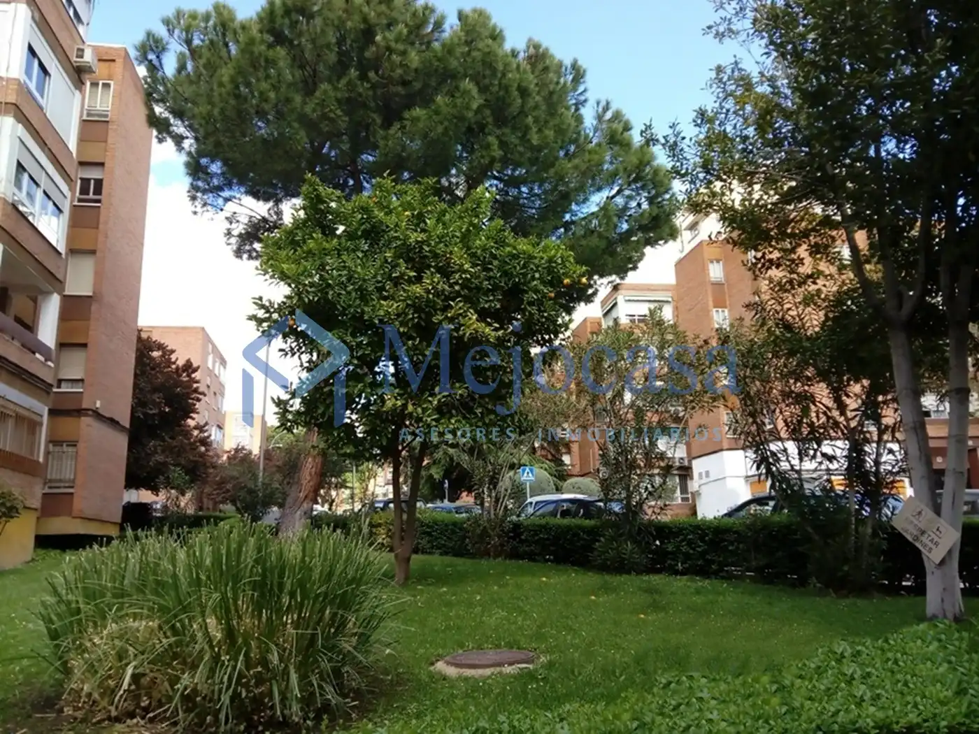 Vista exterior de Piso en venta en Madrid con Calefacción, Jardín privado y Terraza