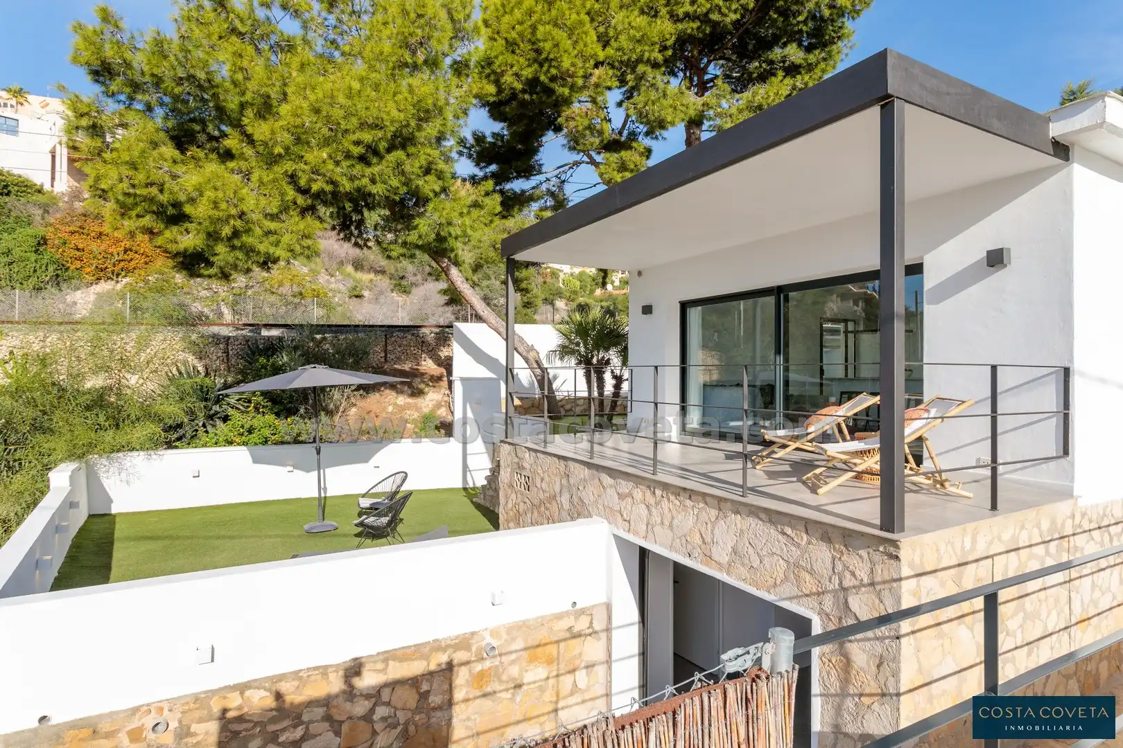 Terrassa de Casa o xalet en venda en El Campello amb Aire condicionat, Jardí privat i Terrassa