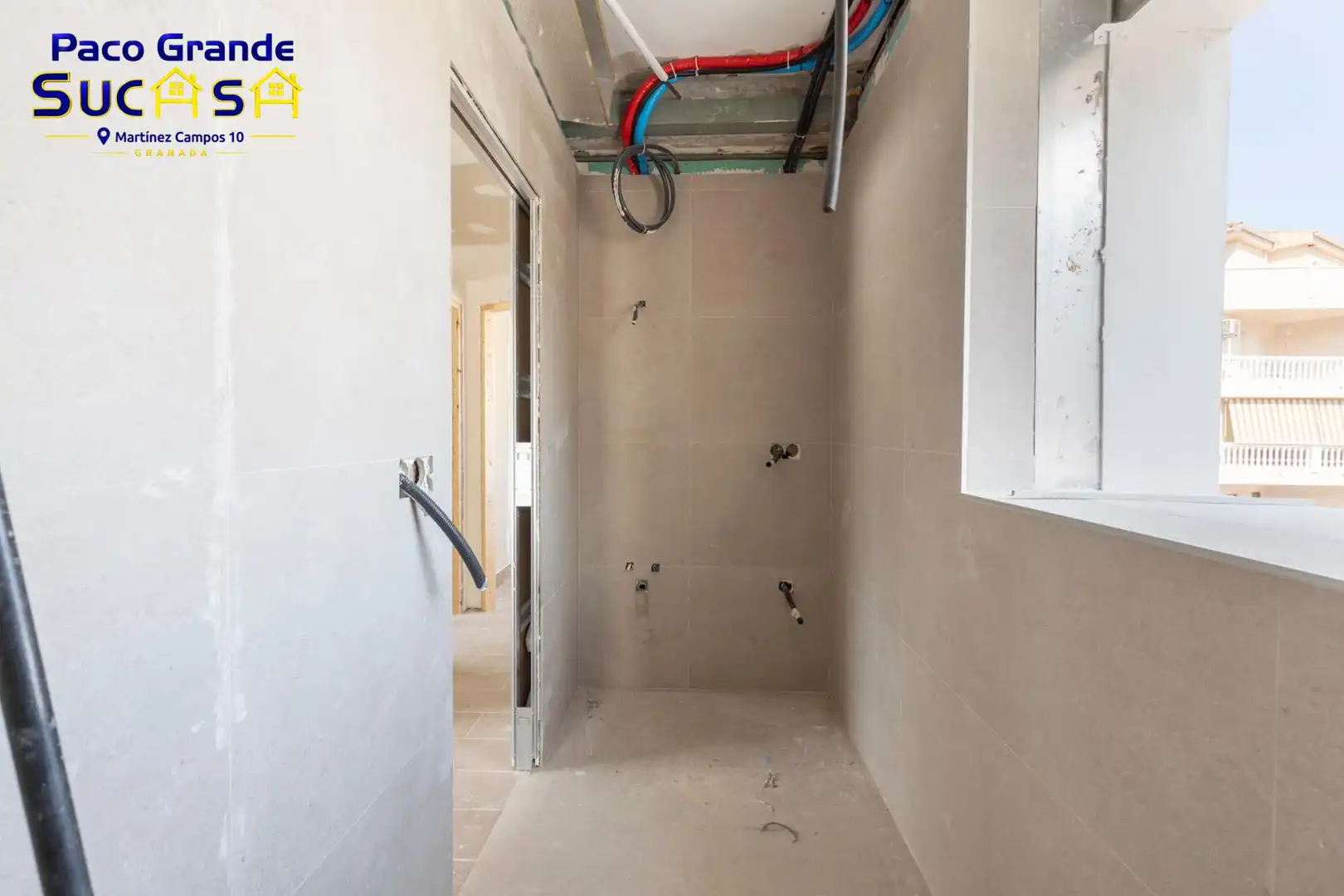 Badezimmer von Wohnung zum Verkauf in Gualchos mit Klimaanlage, Heizung und Privatgarten