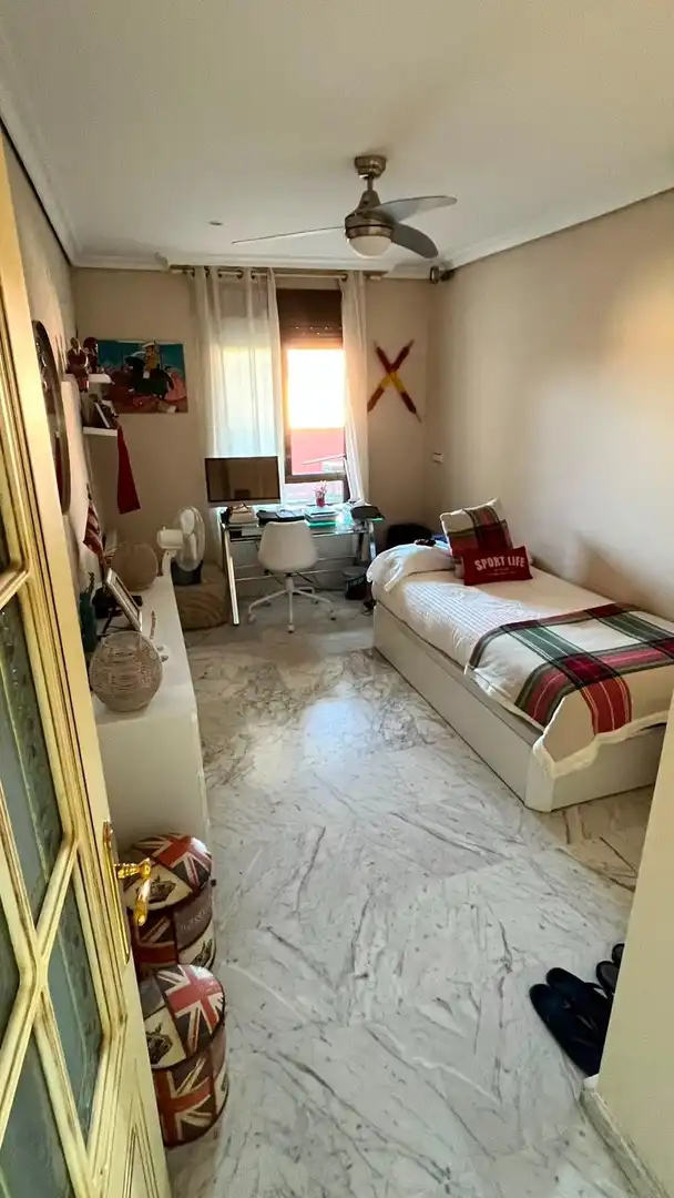 Habitación de Ático en venta en Córdoba con Aire acondicionado, Jardín privado y Terraza