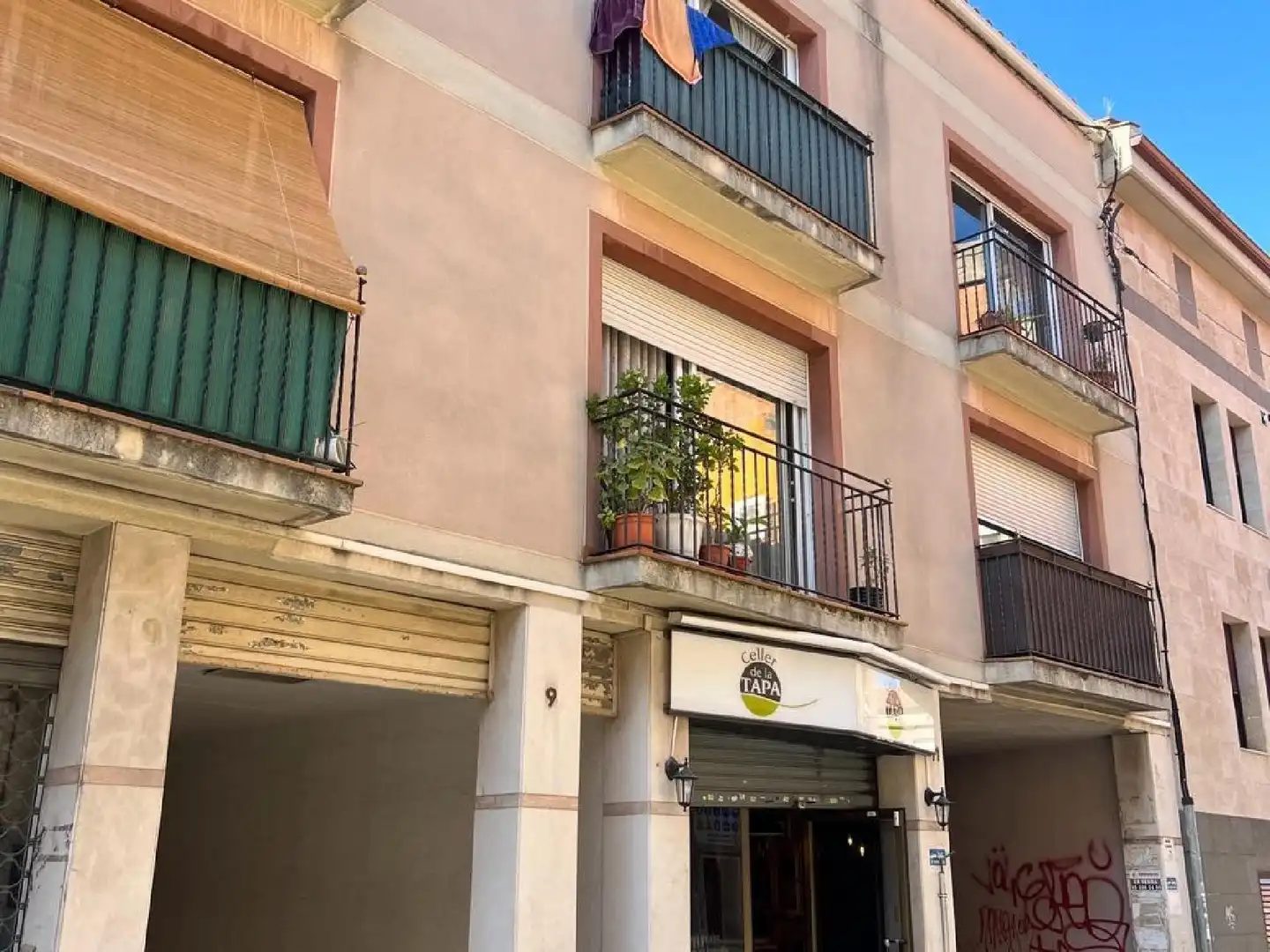 Vista exterior de Garaje en venta en Rubí