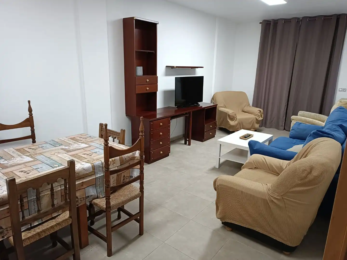 Wohnzimmer von Wohnung zur Miete in Lécera mit Privatgarten, Terrasse und Abstellraum