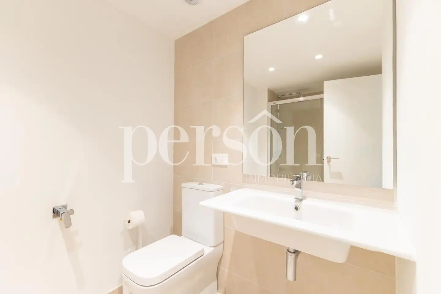 Bathroom of Flat for rent in Valencia  with Air Conditioner, Heating and Parquet flooring