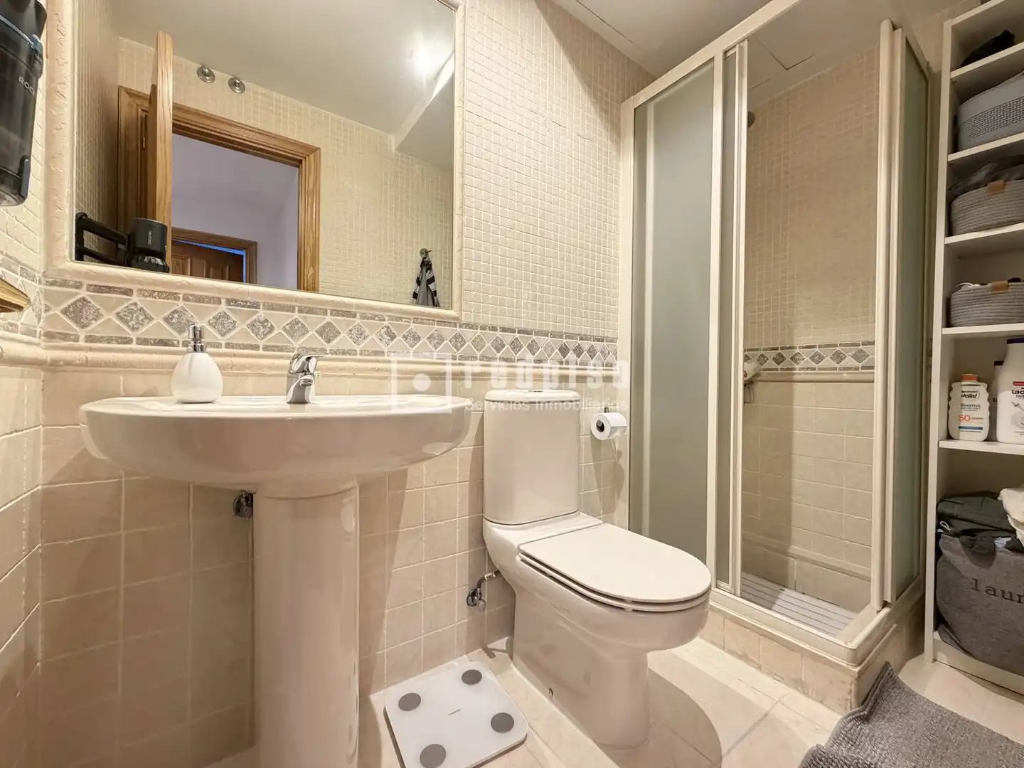 Bathroom of Duplexes for sale in Las Rozas de Madrid  with Air Conditioner, Heating and Private garden
