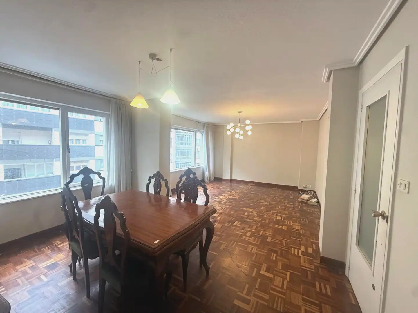 Comedor de Piso en venta en Avilés con Calefacción, Parquet y Terraza