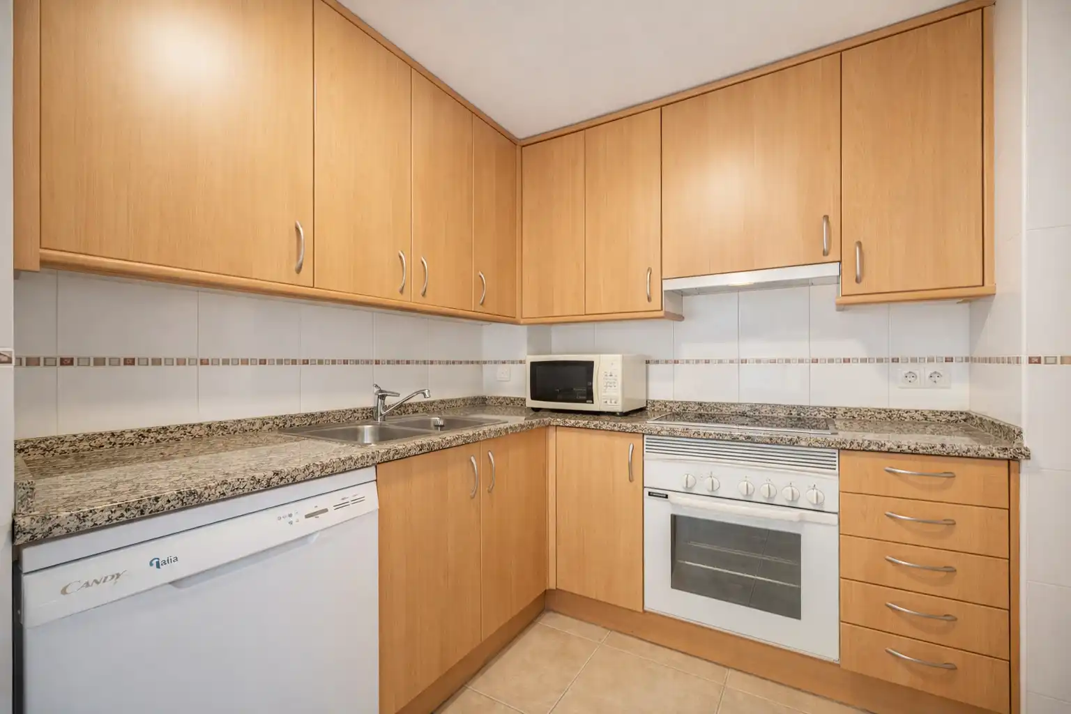 Cocina de Piso en venta en Roses con Aire acondicionado, Calefacción y Amueblado
