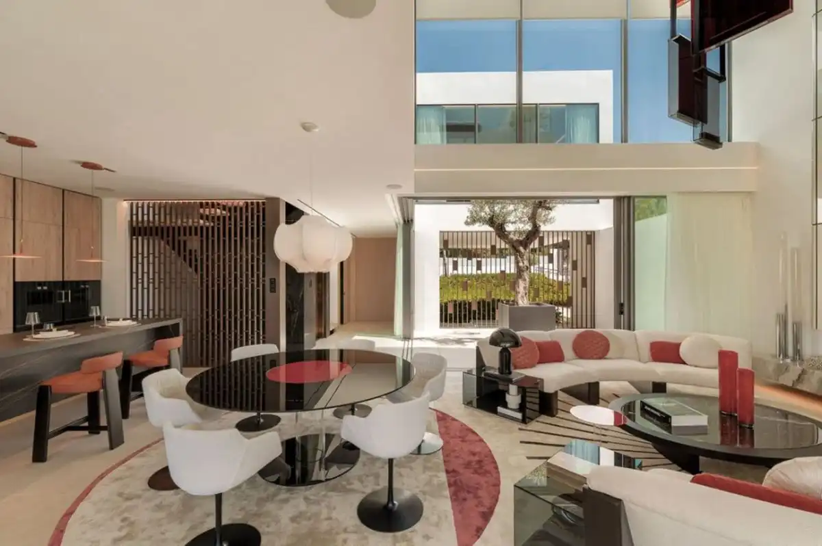 Wohnzimmer von Haus oder Chalet zum Verkauf in Marbella mit Klimaanlage, Privatgarten und Terrasse