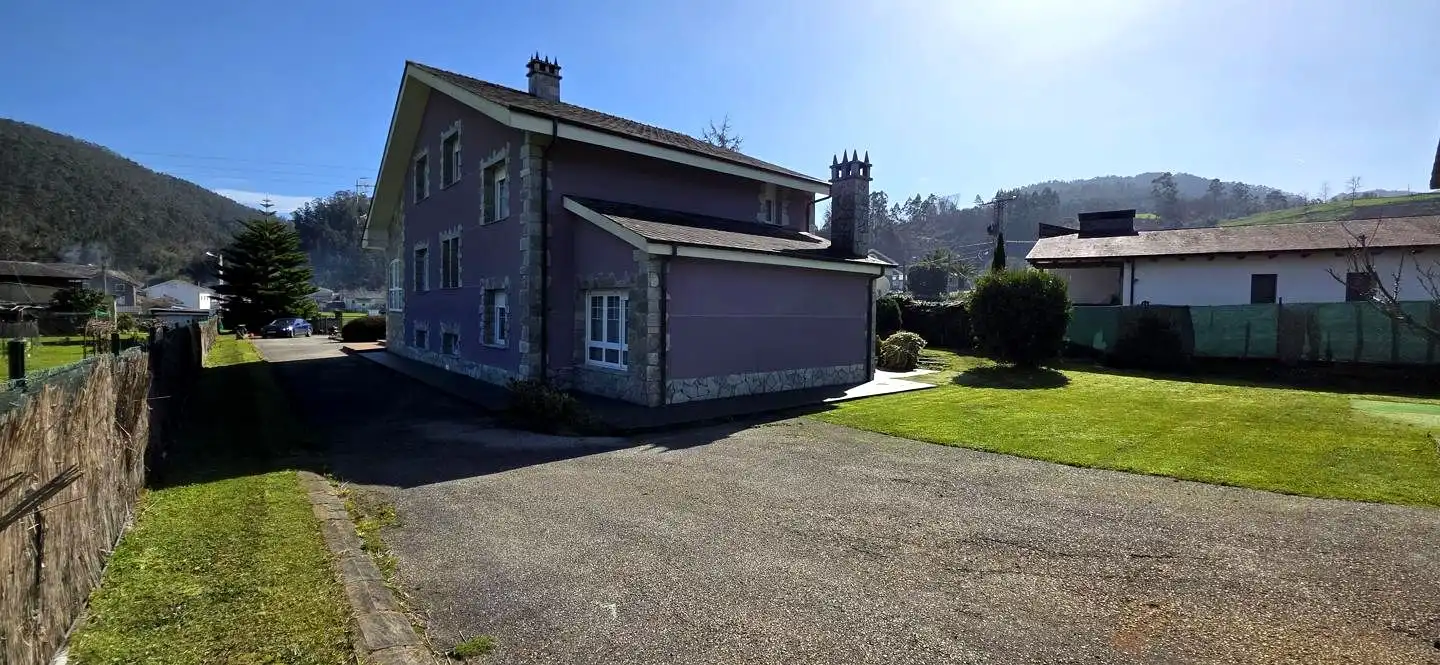 Exterior view of Houses for sale in Valdés - Luarca  with Heating, Private garden and Parquet flooring