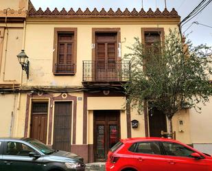 Vista exterior de Casa adosada de lloguer en  Valencia Capital amb Aire condicionat, Terrassa i Balcó