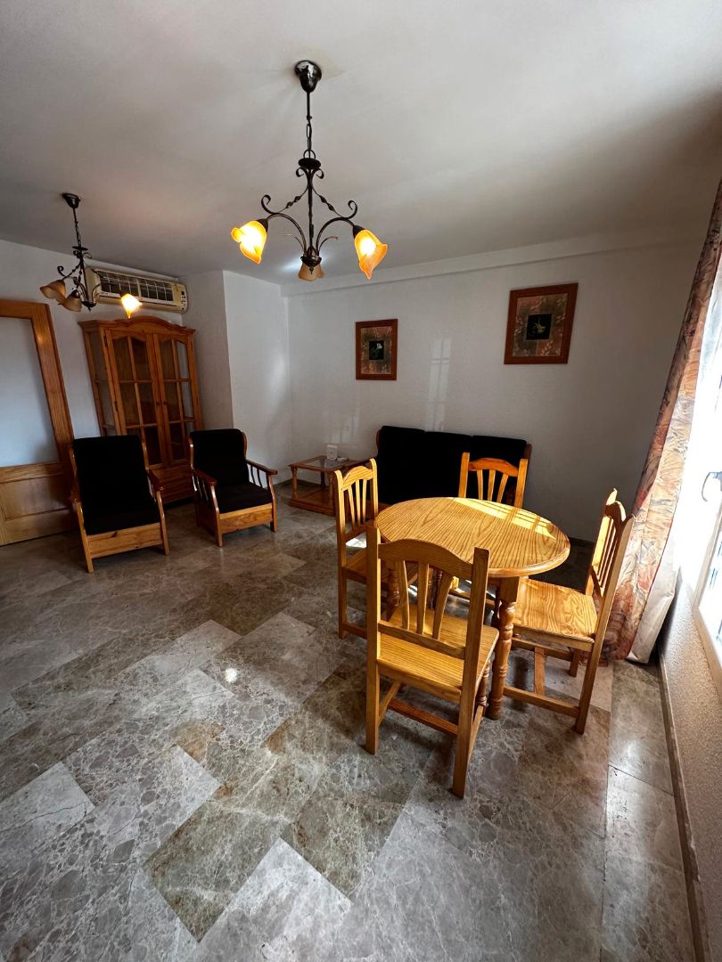 Flat for rent in Calle Critico Taurino Angel del Arco Navarrete, San Ildefonso - Catedral