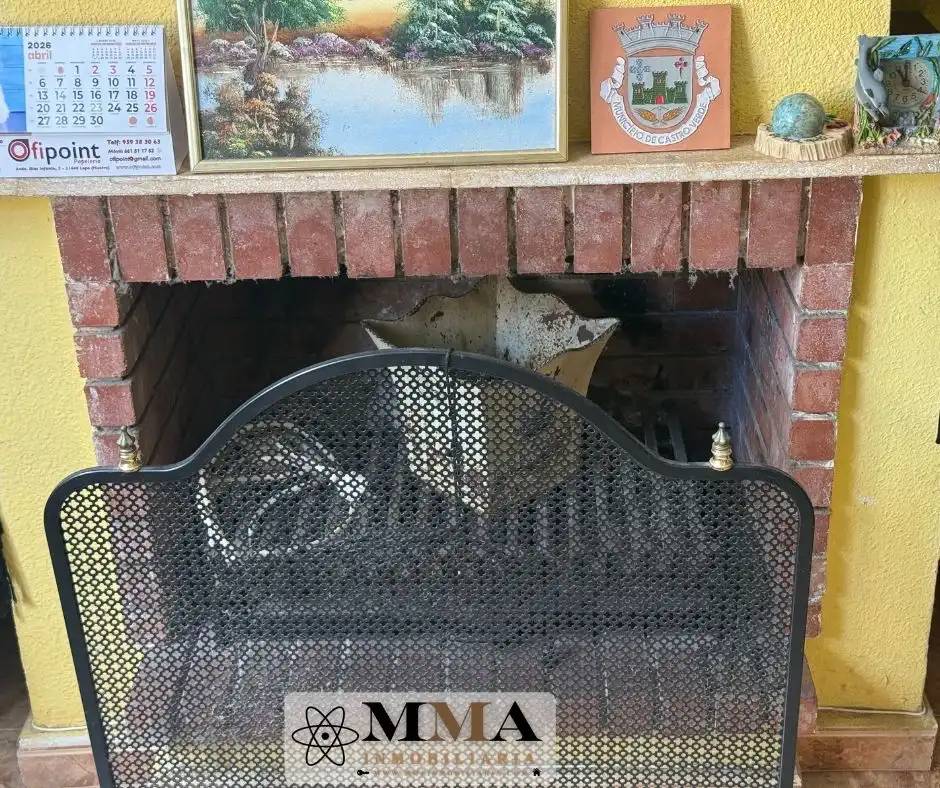 Casa adosada en venda en Aljaraque amb Calefacció