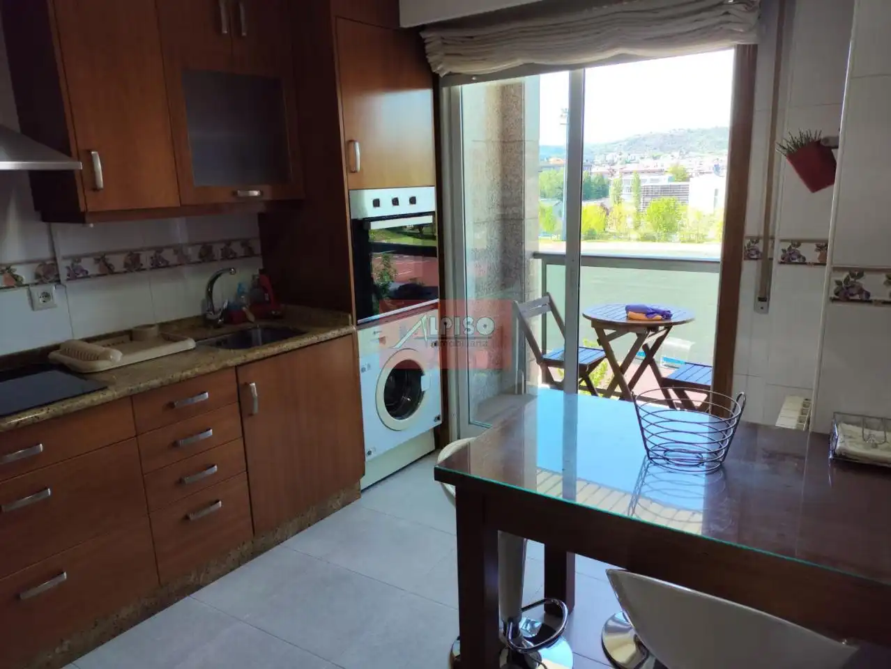 Kitchen of Duplexes for rent in Ourense Capital   with Air Conditioner, Heating and Parquet flooring