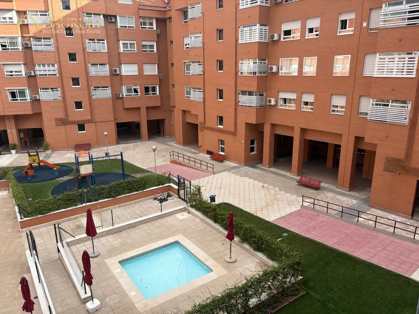 Exterior view of Flat for sale in Madrid  with Heating, Terrace and Storage room